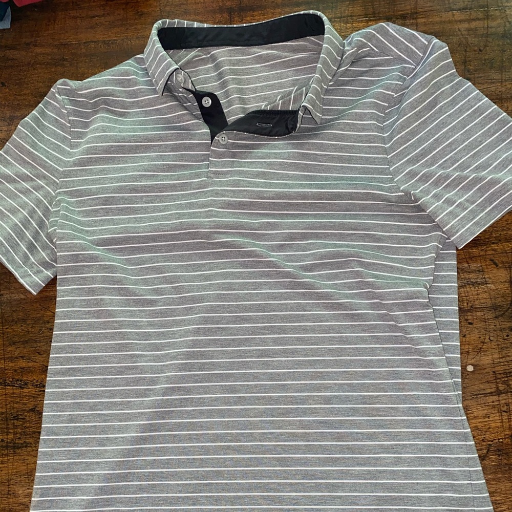 Men’s Lululemon collared shirt